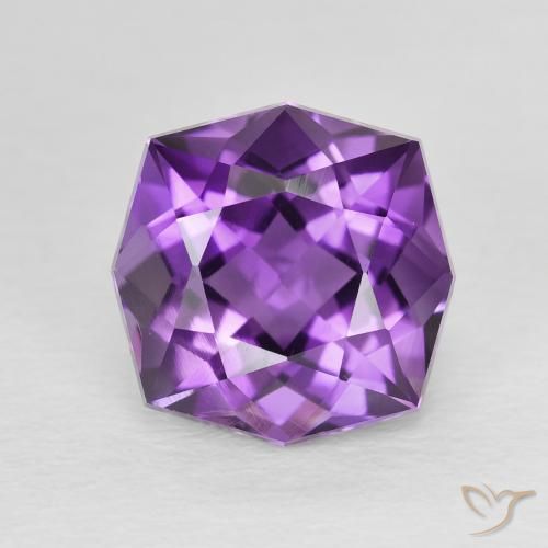 3.97 ct Violet Amethyst Gemstone, Amethyst Gem in Fancy Cut Shape for Sale.