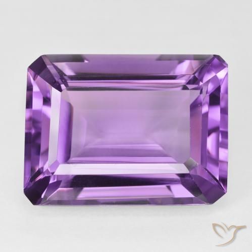 22.20ct Natural Medium Pinkish Violet Amethyst, Emerald Cut, VVS