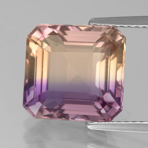 5.61 ct Bi-color Ametrine Gemstone, Ametrine Gem in Octagon Facet Shape for Sale.