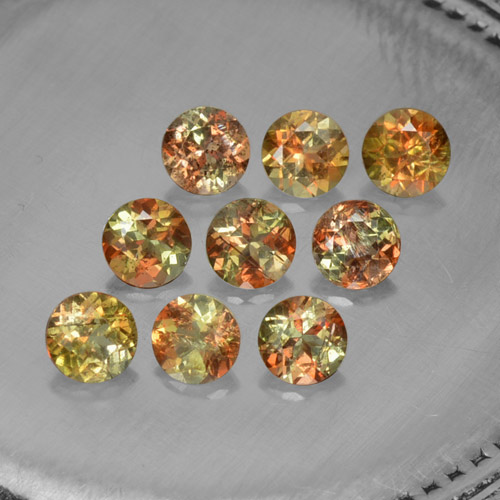 Lotto di 9 pezzi Andalusite multicolore taglio rotondo Andalusite - Peso 2,4 ct totali / media. 0,27 ct ciascuno, misura 4mm, colore: Multicolore, durezza Mohs 7,5 adatto per gioielli da indossare ogni giorno, Photo A