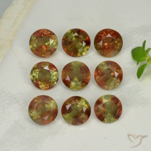 2,24 ct Andalusit im Rundschliff, 4,1 mm aus Brasilien, Photo A