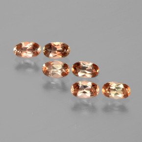 マルチカラー アンダルサイト 宝石 - 0.3ct オーバル ファセット (ID: 390662)