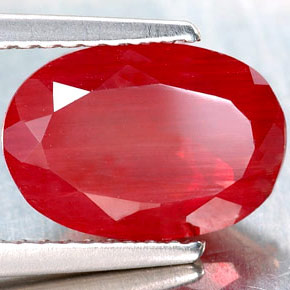 2.34 ct Red Andesine Labradorite Stone, Natural Andesine Labradorite in Oval Facet Shape for Sale