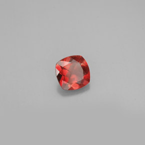 0.72 ct Red Andesine Labradorite Stone, Natural Andesine Labradorite in Cushion-Cut Shape for Sale