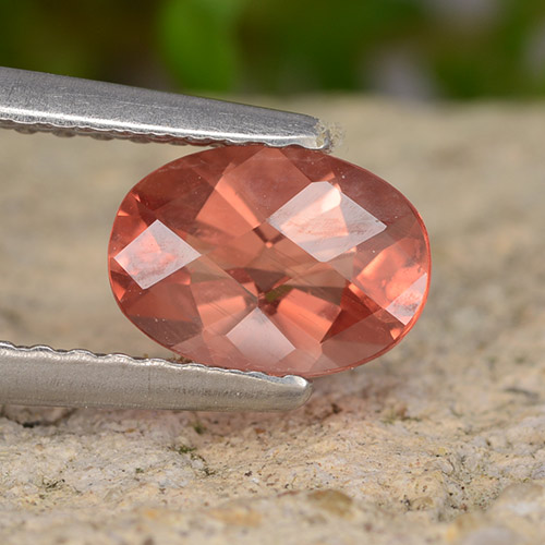 Orange moyen Andésine Labradorite gemme - 0.7ct Ovale damier (ID: 489133)