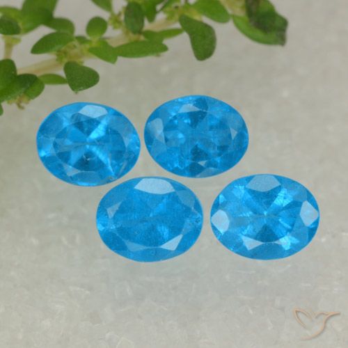 1.57ctw Natural Deep Azure Apatite, Oval, VS-SI