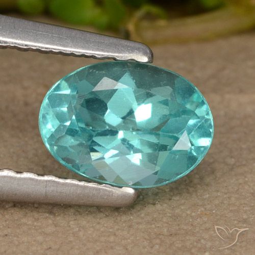 Apatita Turquesa Forma ovalada de 0.87 ct de Madagascar, dimensión 6,9 x 5mm, piedra preciosa natural Caliente, claridad VS, Apatita de 1 pieza en color Verde azulado claro, dureza Mohs de 5 - 5, Photo A