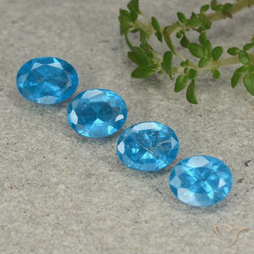 1.28ctw Natural Medium Blue Apatite, Oval, VS