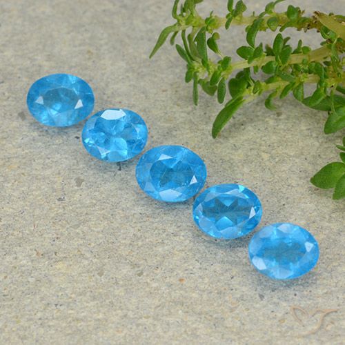 1.63ctw Natural Intense Azure Blue Apatite, Oval, VS