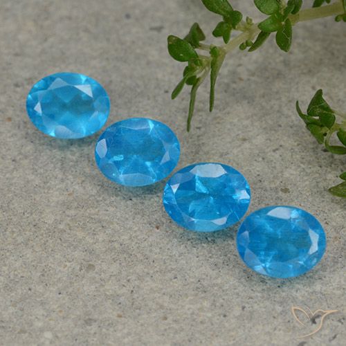 1.57ctw Natural Azure Blue Apatite, Oval, VS