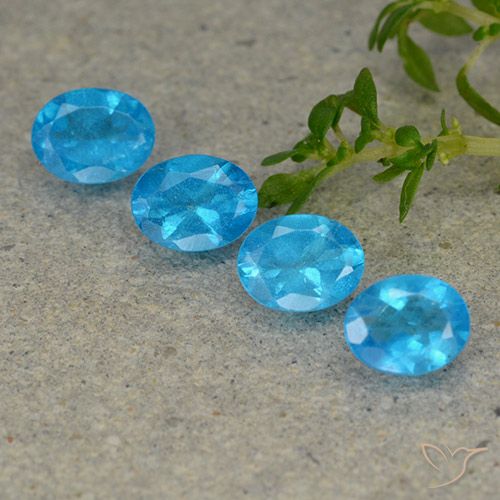 1.40ctw Natural Electric Blue Apatite, Oval, VS