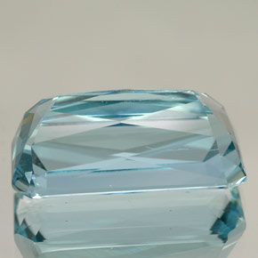 Aquamarine Gemstone in 16.3 x 8.4 mm Size for Sale, Aquamarine Stone in Light Blue Color