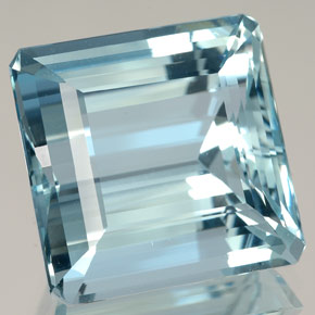 15.86 ct Blue Aquamarine Gemstone, Aquamarine Gem in Octagon Facet Shape for Sale.