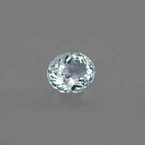 0.61 ct Blue Aquamarine Stone, Natural Aquamarine in Oval Facet Shape for Sale