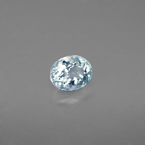 0.68 ct Green Aquamarine Stone, Natural Aquamarine in Oval Facet Shape for Sale