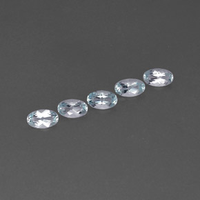 0.93 ct Blue Aquamarine Stone, Natural Aquamarine in Oval Facet Shape for Sale