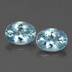 2.25 ct Blue Aquamarine Gemstone, Aquamarine Gem in Oval Facet Shape for Sale.