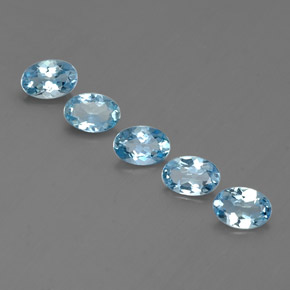 1.75 ct Blue Aquamarine Gemstone, Aquamarine Gem in Oval Facet Shape for Sale.