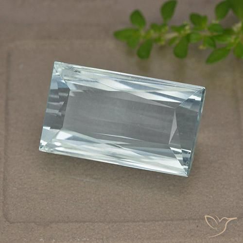 11.89 ct Blue Aquamarine Stone, Natural Aquamarine in Baguette / Scissor Cut Shape for Sale