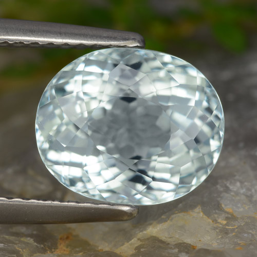 Light Greenish Blue Aquamarine Gem - 4.2ct Oval Portuguese-Cut (ID: 450918)