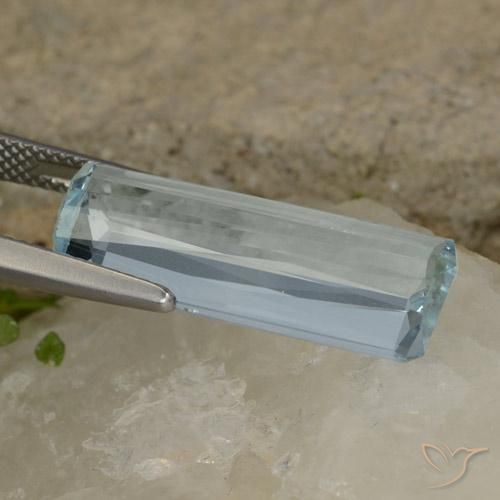 Aquamarine Gemstone in 21.9 x 8.4 mm Size for Sale, Aquamarine Stone in Light Blue Color