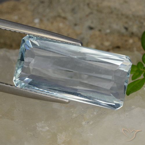 19.6 x 9.6mm Octagon / Scissor Cut Blue Aquamarine from Madagascar, Weight of 10.63ct, Natural untreated Gemstone in VVS Clarity, 1pc Aquamarine - Color: Light Blue, Mohs Hardness of 7.5 - 8 suitable for daily wear jewelry, March Birthstone, Photo A