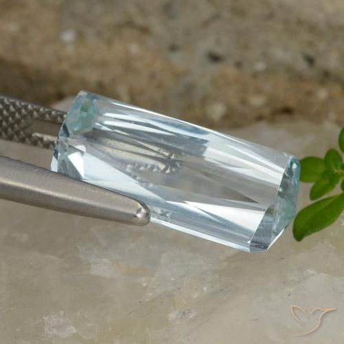 Aquamarine Gemstone in 15.4 x 7.5 mm Size for Sale, Aquamarine Stone in Light Blue Color