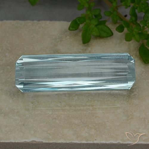 23.57 ct Blue Aquamarine, 30.7 x 9.5 mm Octagon Cut From India, Photo A