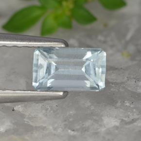 0.5ct Octagon Step Cut Light Blue Aquamarine Gem for sale 0.5ct Octagon Step Cut Light Blue Aquamarine Gem (ID: 497850)