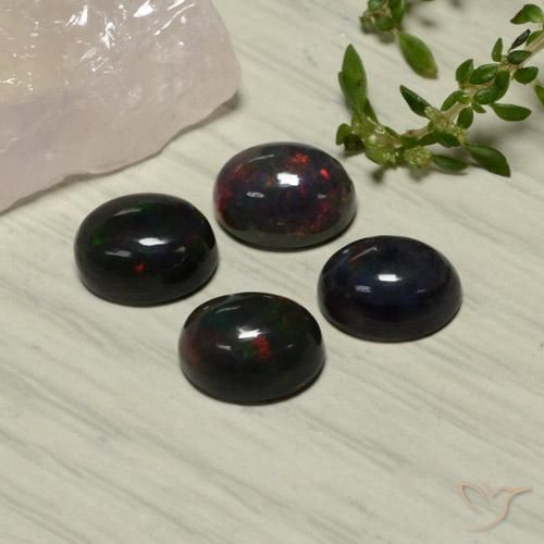 Лот из 4 шт. Овал Красный Черный Опал из Эфиопия - размер 9,1 x 7,1 mm, общий вес 5,81 ct / средн. 1,45 ct каждый, цвет: Черновато-красный, твердость по Моосу 5,5 - 6,5, Photo A
