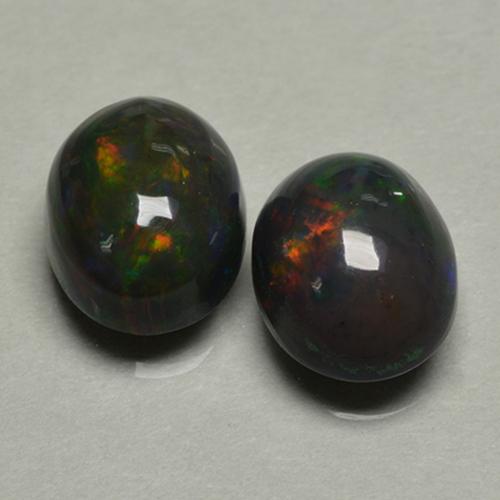 2 pièces assorties d'opale noire Multicolore Ovale de taille 8,1 x 6,1mm, poids total de 1,83 ct / moyenne de 0,92 ct chacune, Multicolore avec pureté Opaque , pierre gemme naturelle , dureté de Mohs 5.5 à 6.5, Photo A