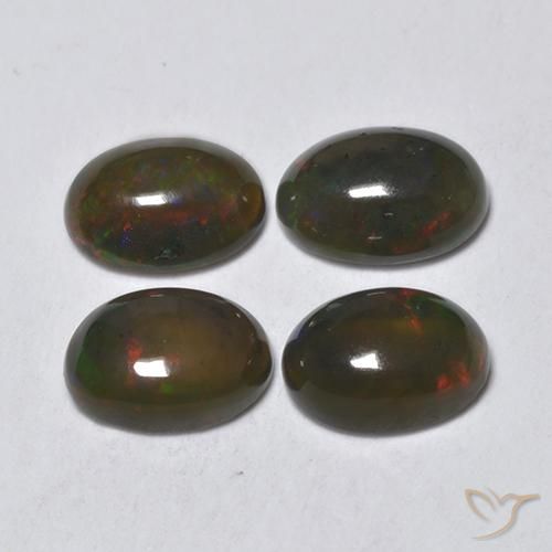 1,32 ct ovaler schwarzer Opal, 6,3 x 4,3 mm aus Äthiopien, Photo A