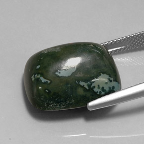 Bloodstone Gemstone in 17.8 x 15.2 mm Size for Sale, Bloodstone Stone in Spotted Green Color