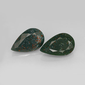 4.97 ct Green Bloodstone Gemstone, Bloodstone Gem in Pear Facet Shape for Sale.