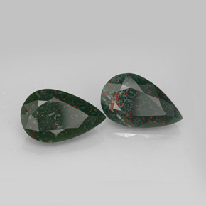 4.97 ct Green Bloodstone Stone, Natural Bloodstone in Pear Facet Shape for Sale