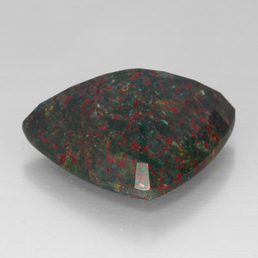 Bloodstone Gemstone in 26.2 x 21.3 mm Size for Sale, Bloodstone Stone in Spotted Green Color