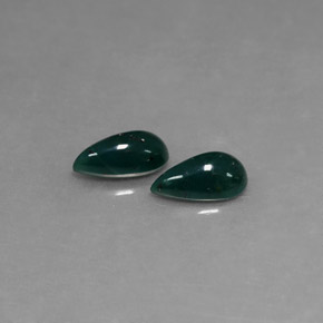 1.64 ct Green Bloodstone Gemstone, Bloodstone Gem in Pear Cabochon Shape for Sale.