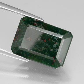 8.39 ct Green Bloodstone Stone, Natural Bloodstone in Octagon Facet Shape for Sale