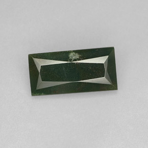 3.19 ct Green Bloodstone Gemstone, Bloodstone Gem in Baguette / Scissor Cut Shape for Sale.