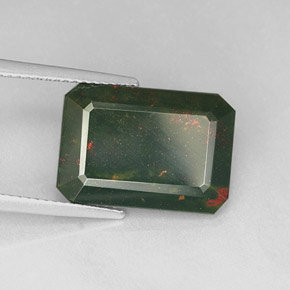 7.68 ct Green Bloodstone Stone, Natural Bloodstone in Octagon Facet Shape for Sale