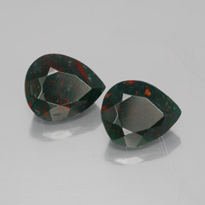 3.93 ct Green Bloodstone Stone, Natural Bloodstone in Pear Facet Shape for Sale