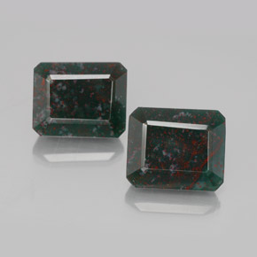 11.34 ct Green Bloodstone Gemstone, Bloodstone Gem in Octagon Facet Shape for Sale.