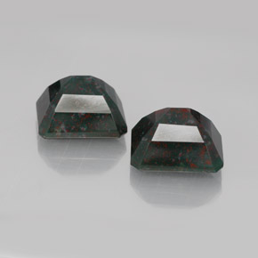 Bloodstone Gemstone in 11 x 9 mm (calibrated) Size for Sale, Bloodstone Stone in Spotted Green Color