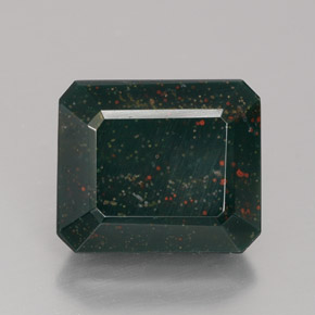 5.54 ct Green Bloodstone Gemstone, Bloodstone Gem in Octagon Facet Shape for Sale.