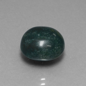 8.75 ct Green Bloodstone Stone, Natural Bloodstone in Round Cabochon Shape for Sale