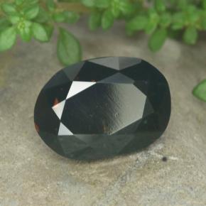6.53 ct Green Bloodstone Stone, Natural Bloodstone in Oval Facet Shape for Sale