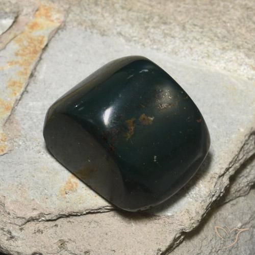 21.56 ct Green Bloodstone Stone, Natural Bloodstone in Octagon Cabochon Shape for Sale