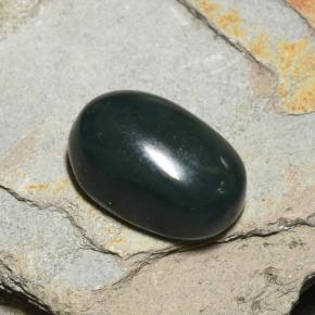 5.28 ct Green Bloodstone Stone, Natural Bloodstone in Oval Cabochon Shape for Sale
