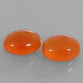 3.86 ct Orange Carnelian Gemstone, Carnelian Gem in Oval Cabochon Shape for Sale.