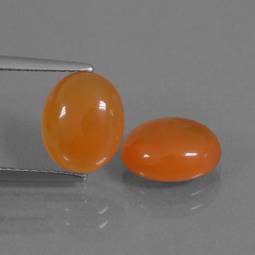 Warm Apricot Orange Carnelian Gem - 2.4ct Oval Cabochon (ID: 436049)